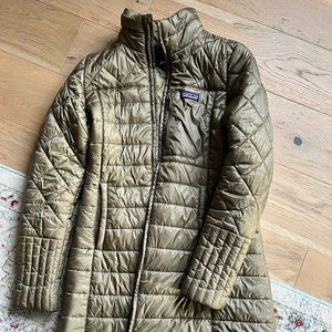 Patagonia Radalie Insulated Parka - Women's NWOT